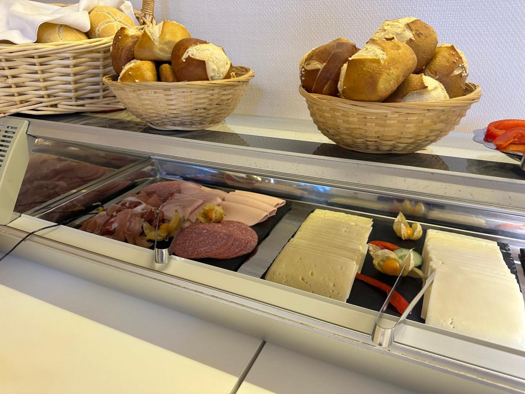 Hotel Barbarossa Karlsruhe Stadtmitte Экстерьер фото