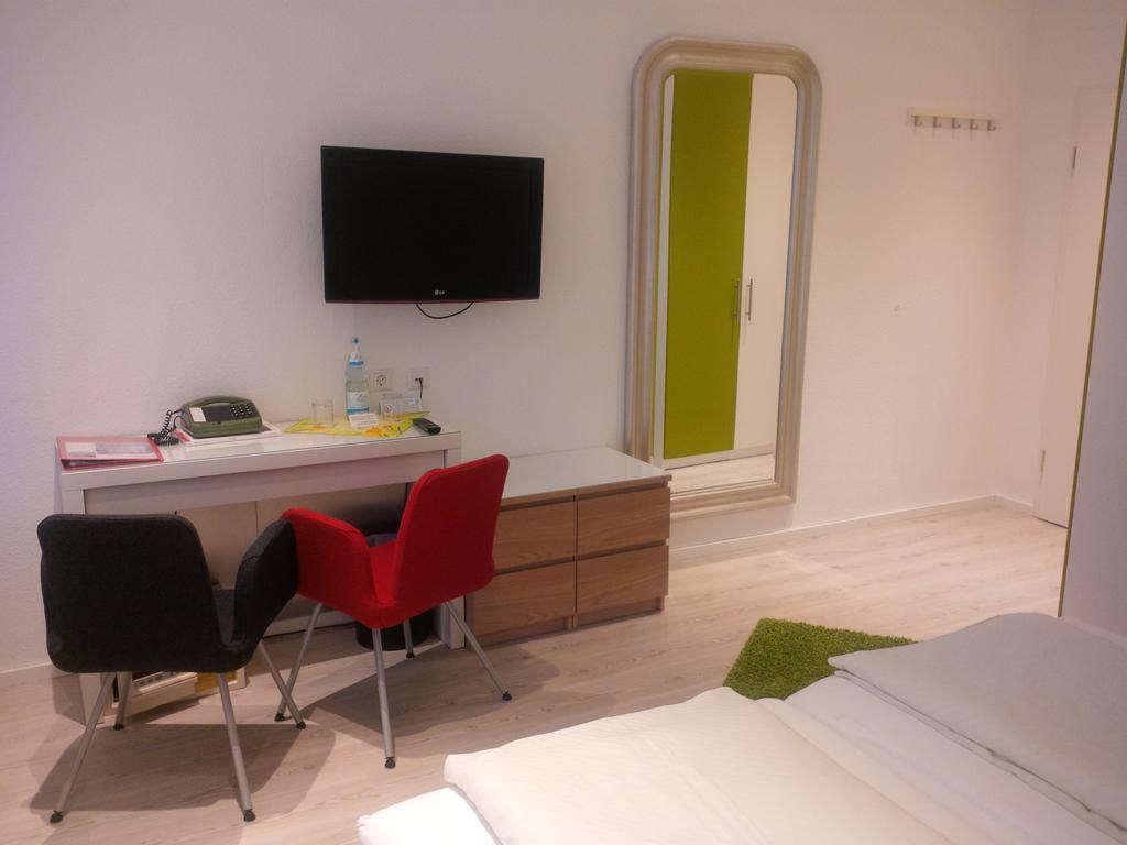 Hotel Barbarossa Karlsruhe Stadtmitte Номер фото