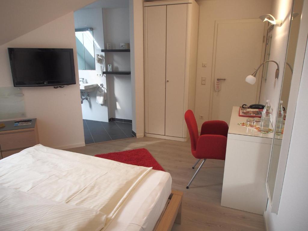 Hotel Barbarossa Karlsruhe Stadtmitte Номер фото