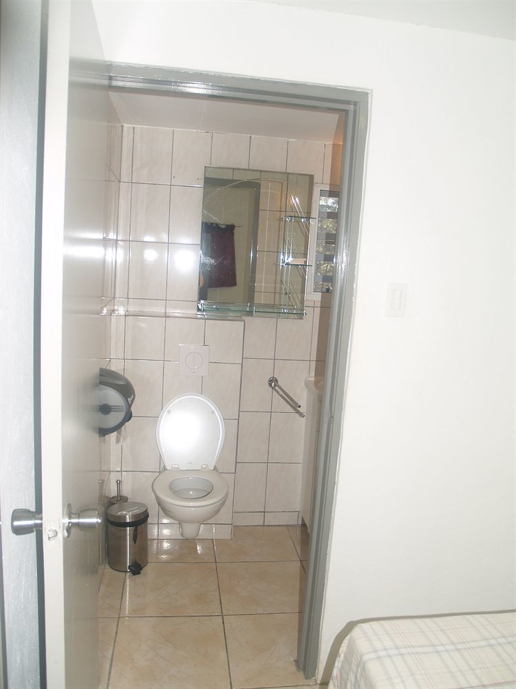 Hotel Barbarossa Karlsruhe Stadtmitte Экстерьер фото