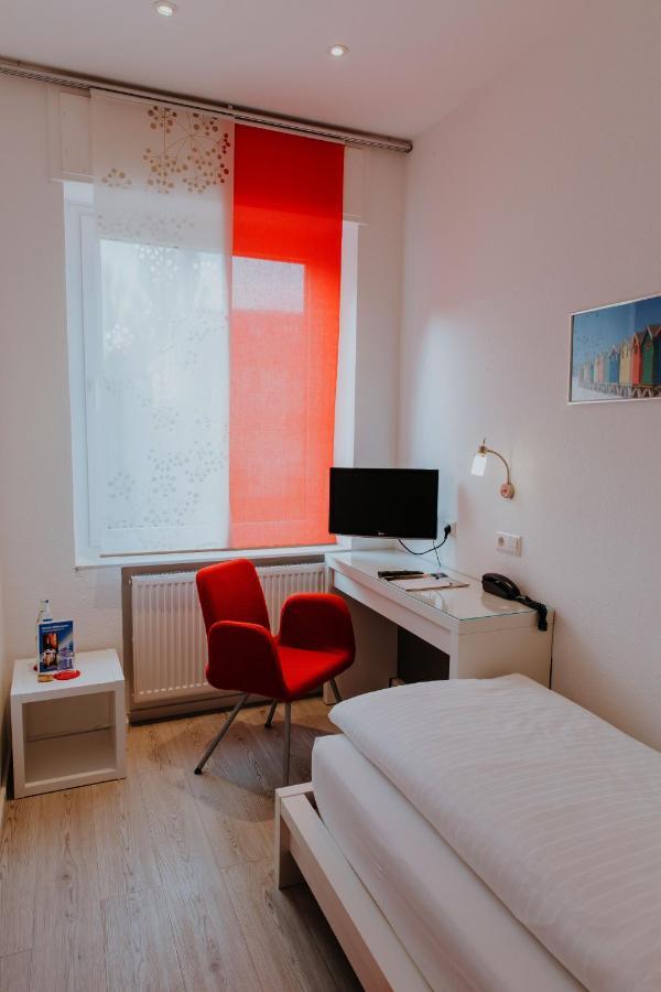 Hotel Barbarossa Karlsruhe Stadtmitte Экстерьер фото